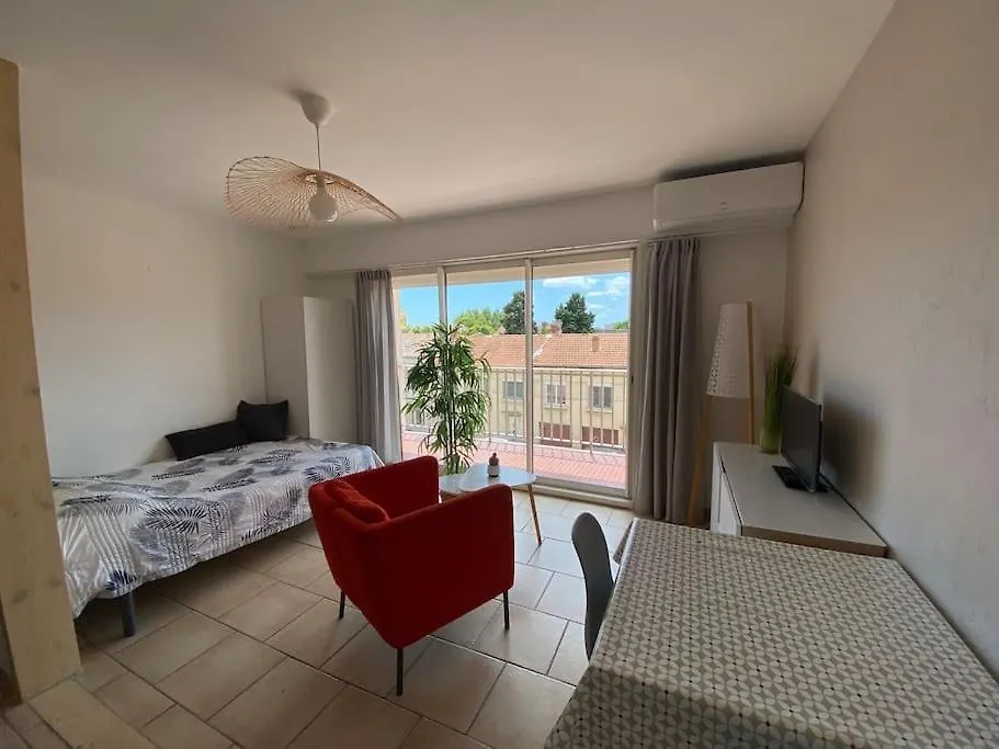 Studio Climatise Residence Le Galilee Avec Terrasse Proche Des Remparts Avignon Francie