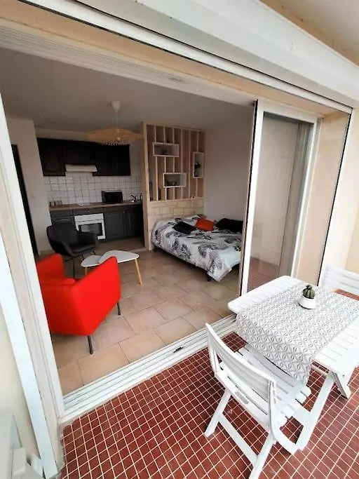公寓 Studio Climatise Residence Le Galilee Avec Terrasse Proche Des Remparts 亞維農