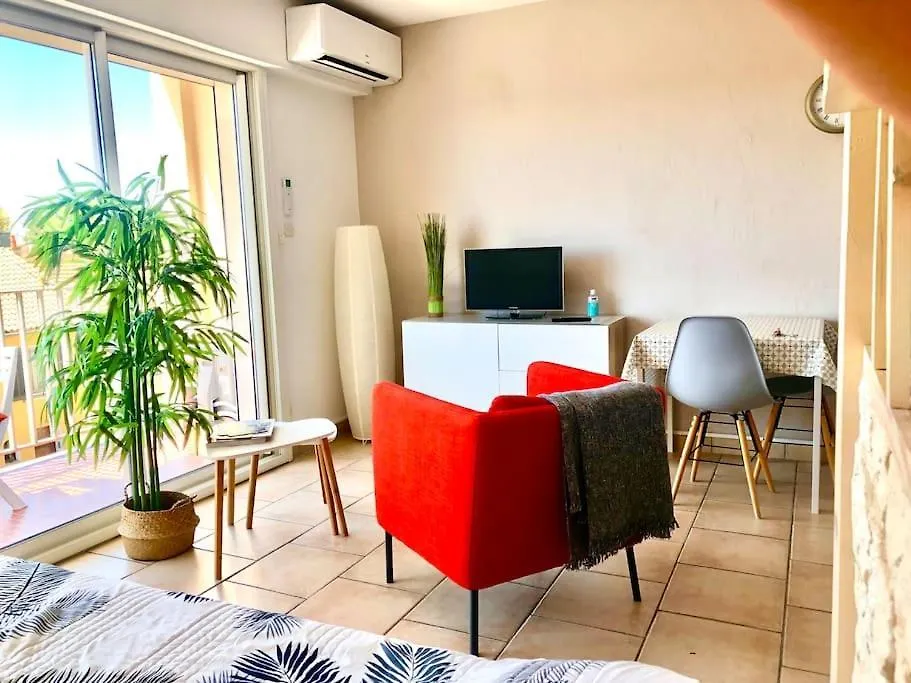 Studio Climatise Residence Le Galilee Avec Terrasse Proche Des Remparts Avignon Apartmán