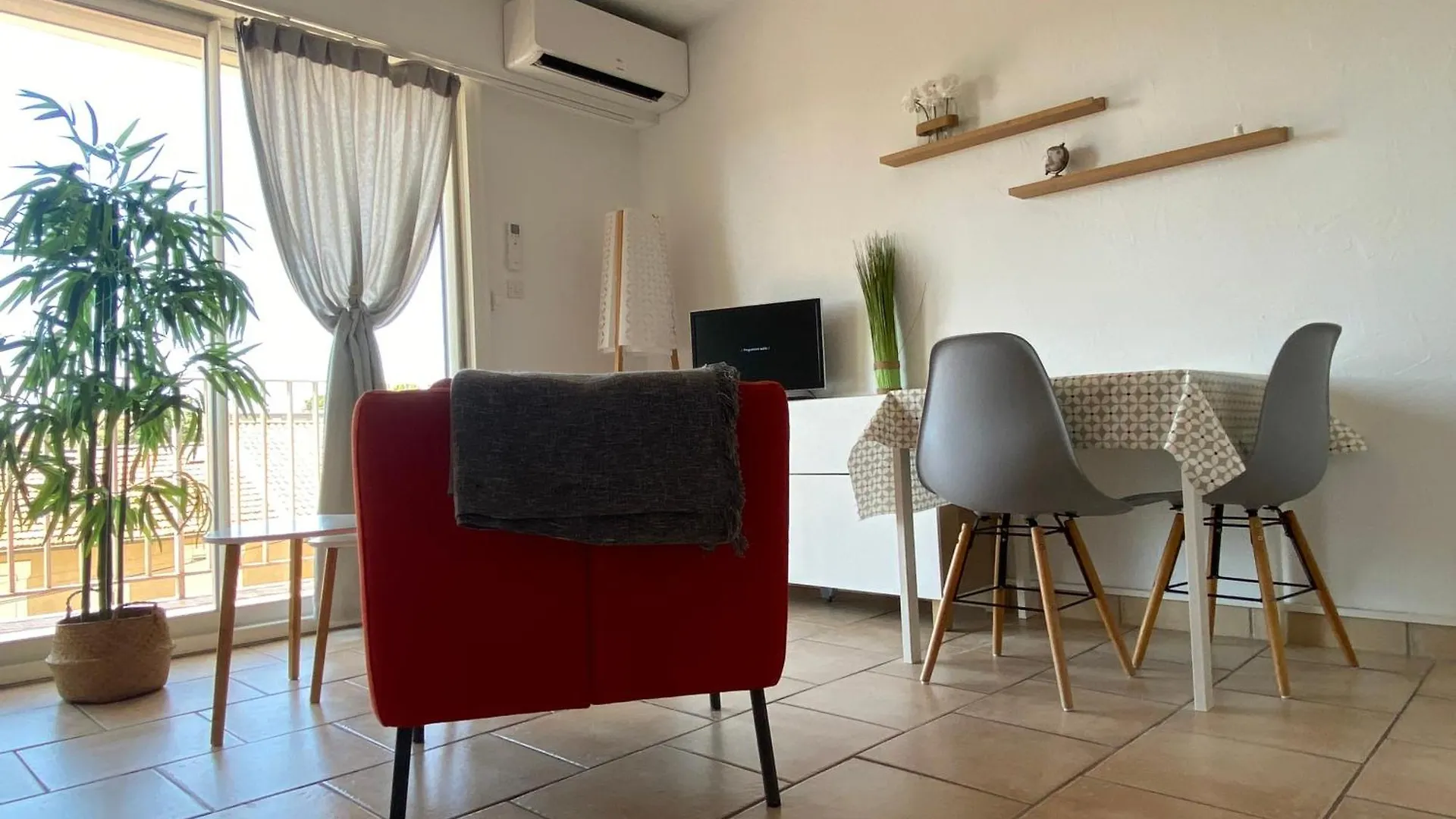 Apartmán Studio Climatise Residence Le Galilee Avec Terrasse Proche Des Remparts Avignon